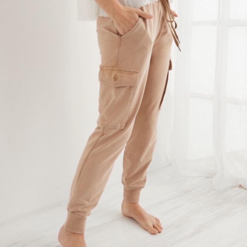 Aerie Tan Joggers (never worn)
